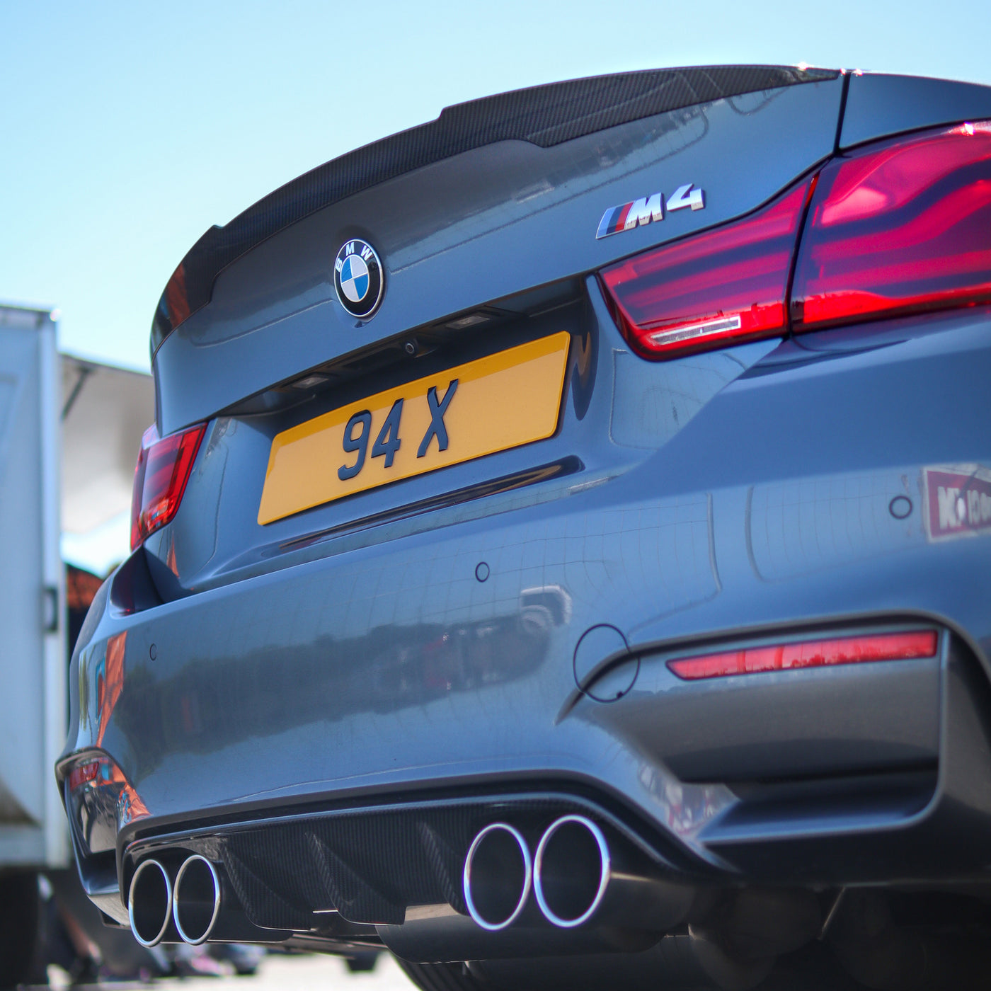 3D show number plates on BMW M4